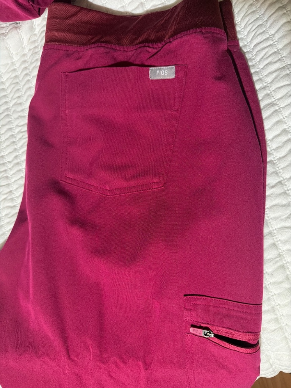 Figs woman’s Scrub set. - Picture 4 of 5